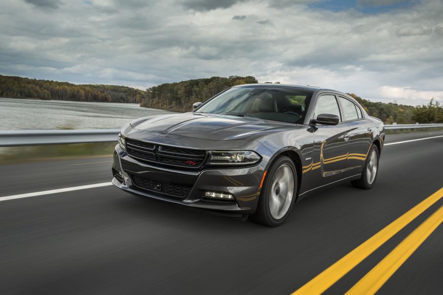  Dodge Charger R/T Road & Track 2015 года  (фото 19 из 28)